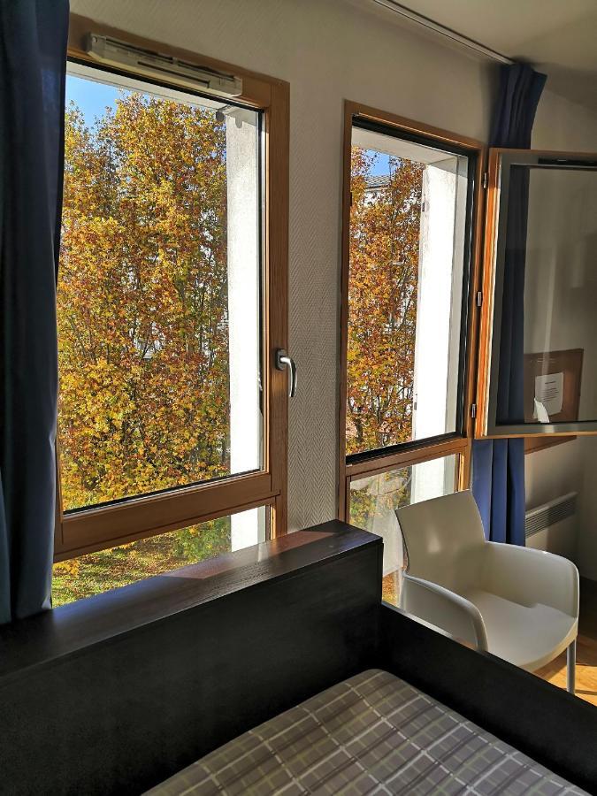 Studio Lumineux 10 Min A La Defense Rueil-Malmaison Buitenkant foto