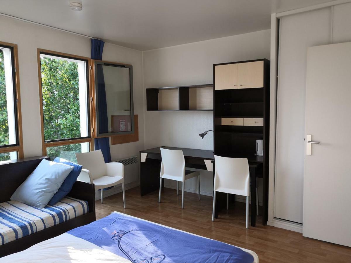 Studio Lumineux 10 Min A La Defense Rueil-Malmaison Buitenkant foto